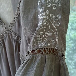 Blue Rain S Sage Quarter Length top Scoop neck Knitted neck, bodice and sleeve.